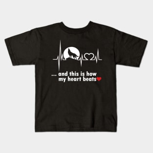 wolf lover this is how my hear beats Kids T-Shirt